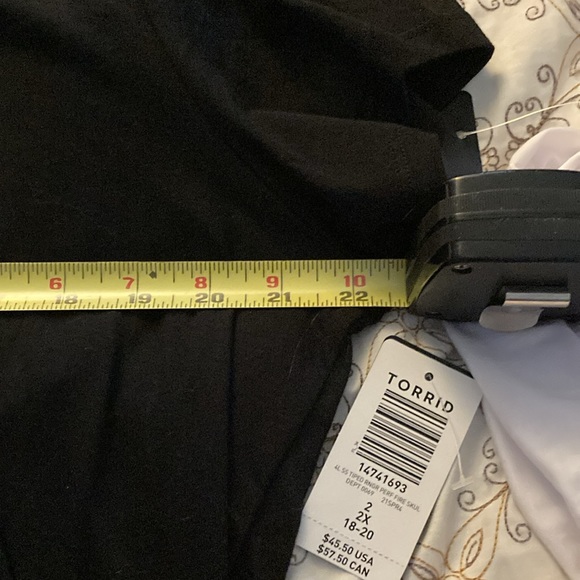 Torrid skull top LoveSick tee shirt You’re Standing Too Close Pink Metallic 2X - Picture 7 of 7